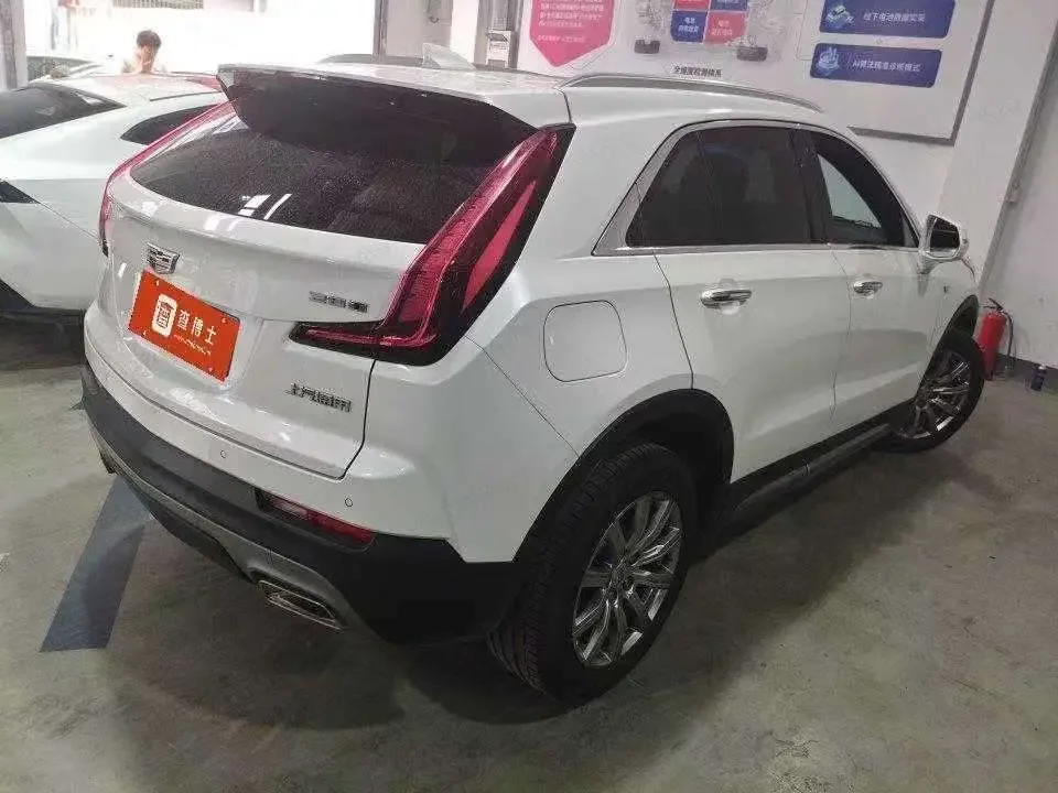 Cadillac XT4