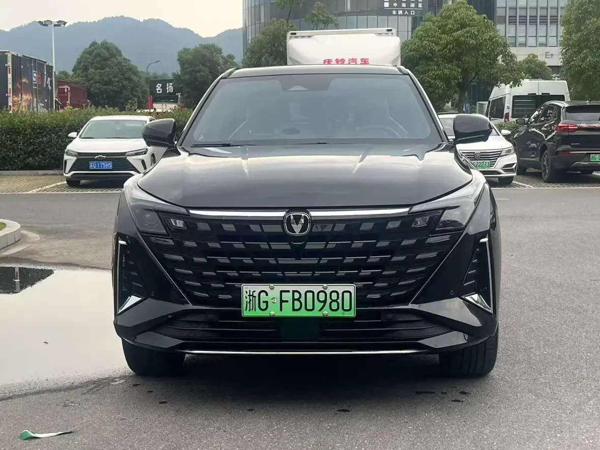 Changan UNI-Z PHEV