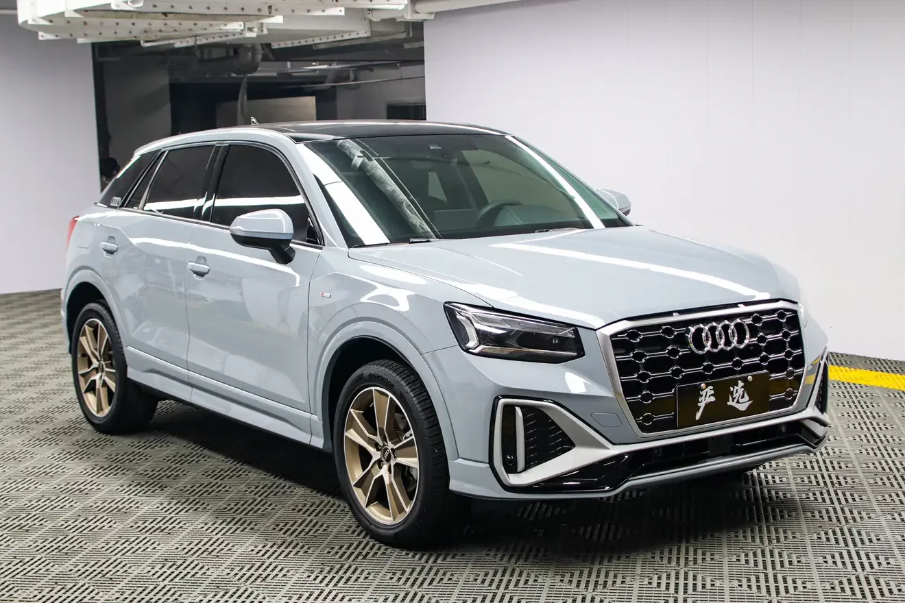 Audi Q2L