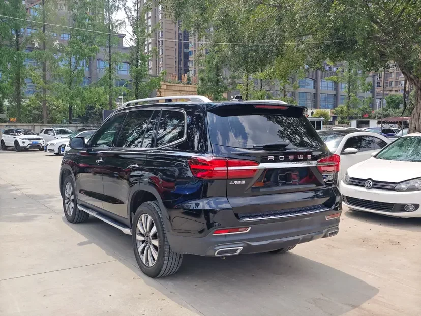 Roewe RX8