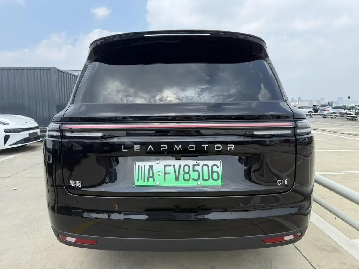 Leapmotor C16