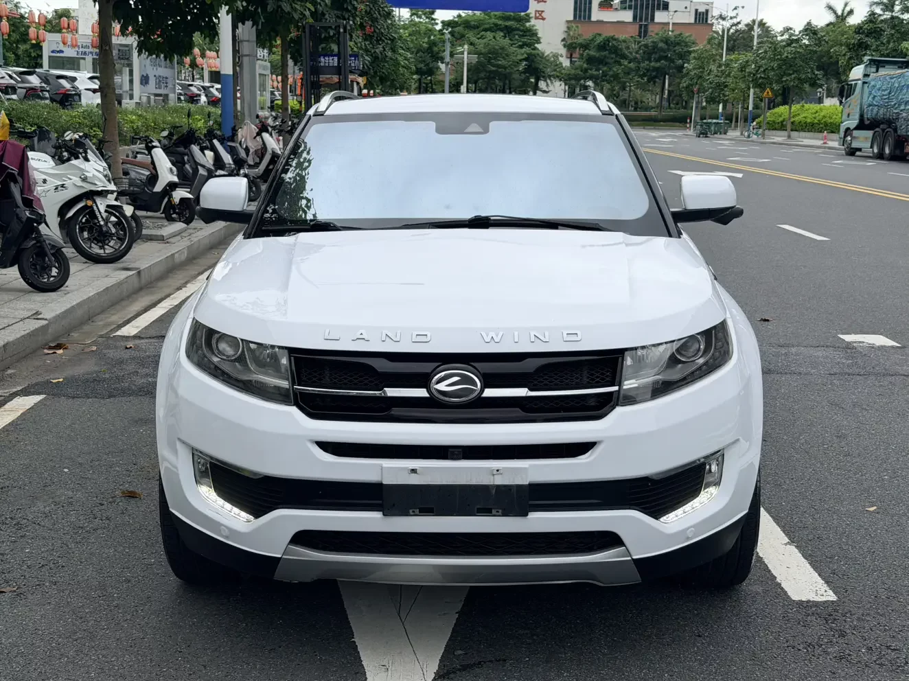 Lu Feng Landwind X7