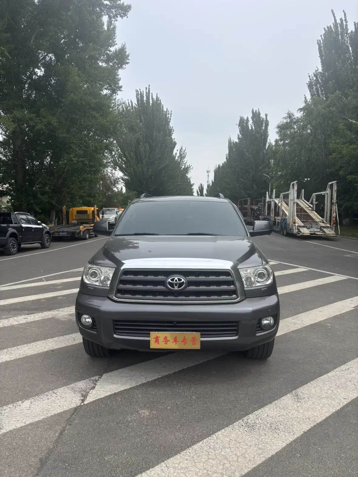 Toyota Sequoia  из Китая