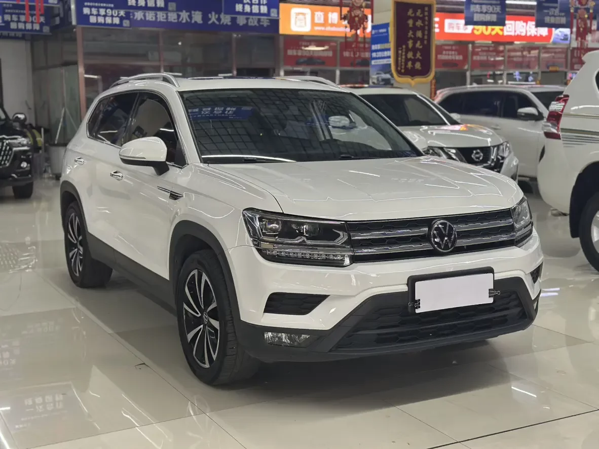 Volkswagen Tharu