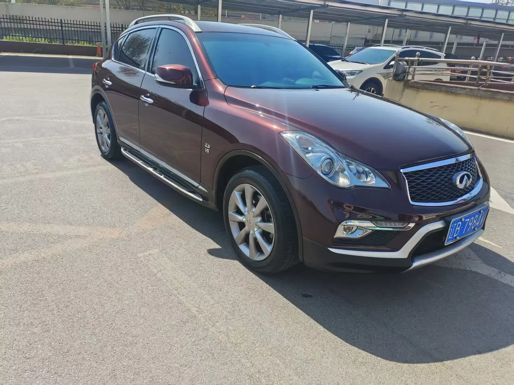 Infiniti QX50