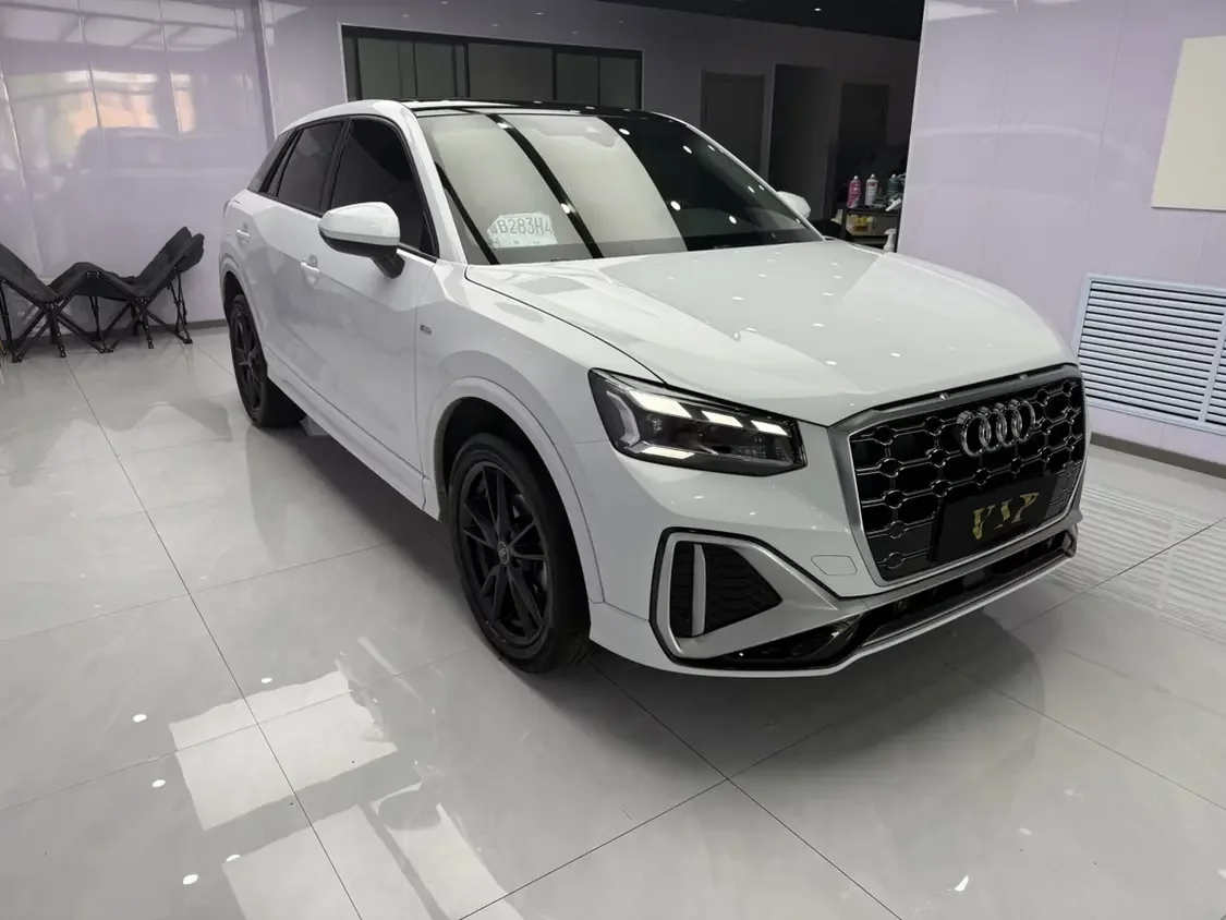 Audi Q2L