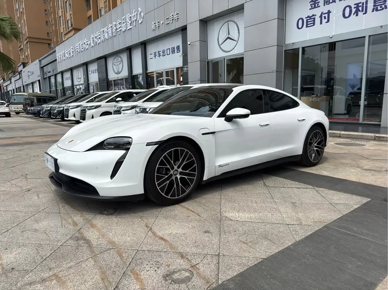 Porsche Taycan  из Китая