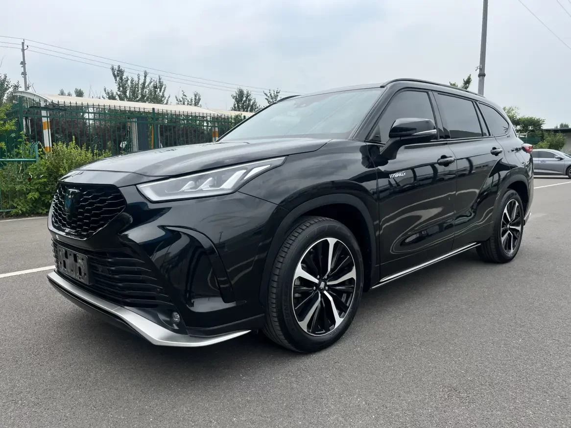 Toyota Crown Kluger