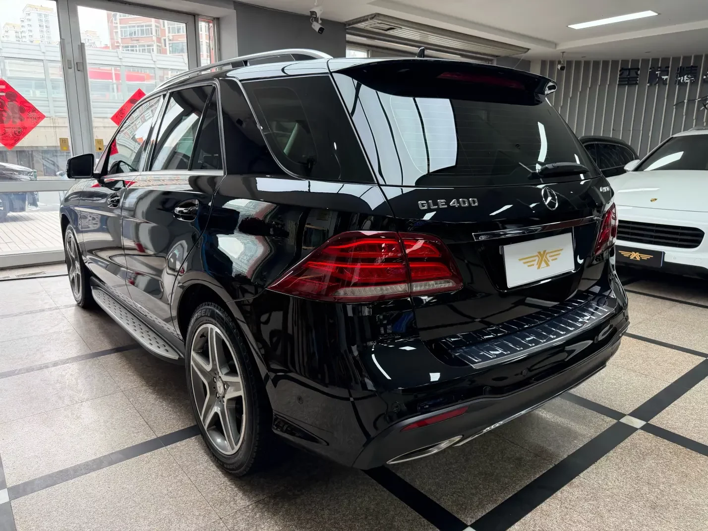 Mercedes-Benz GLE (Imported)
