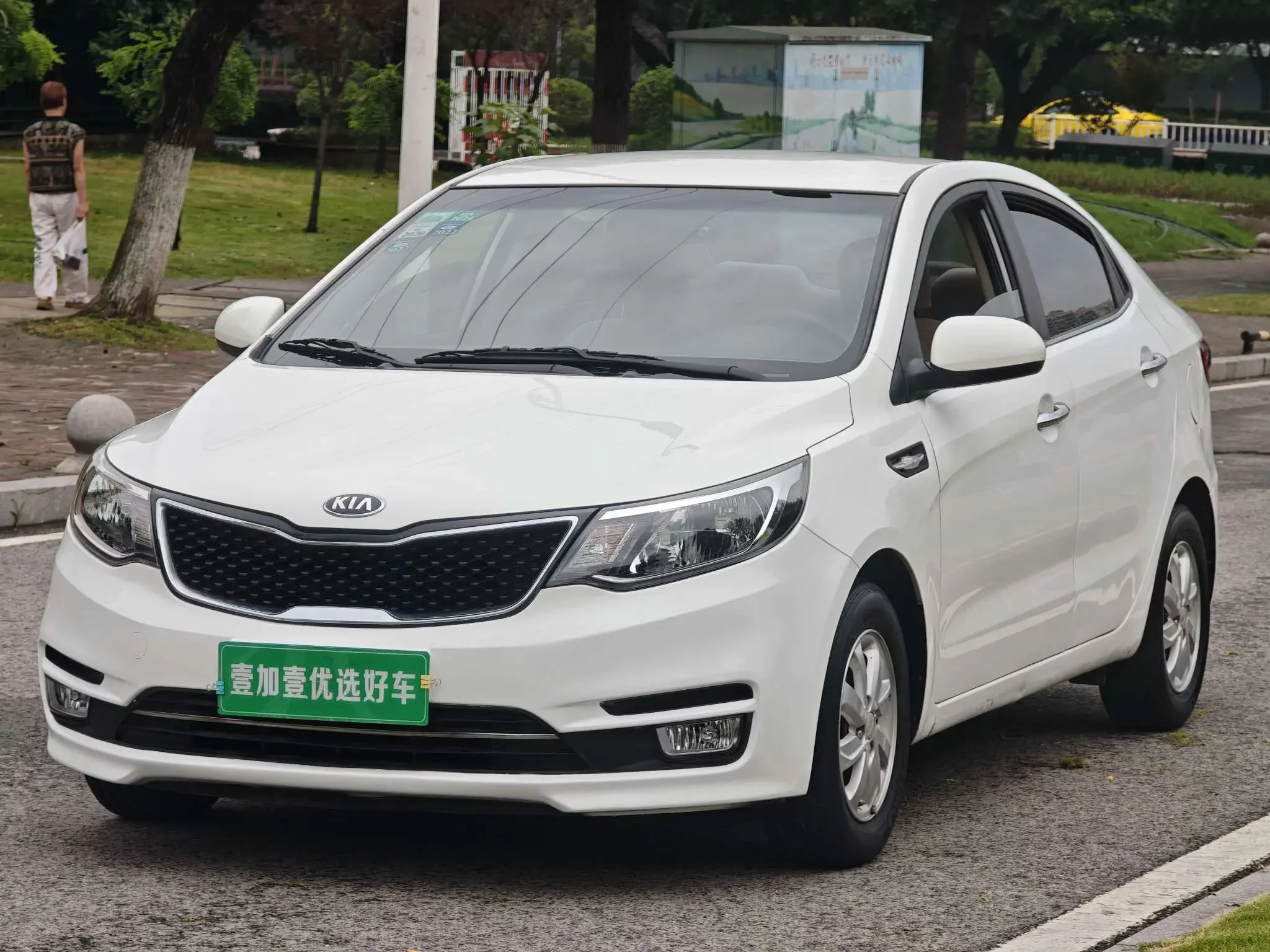 Kia K2  из Китая