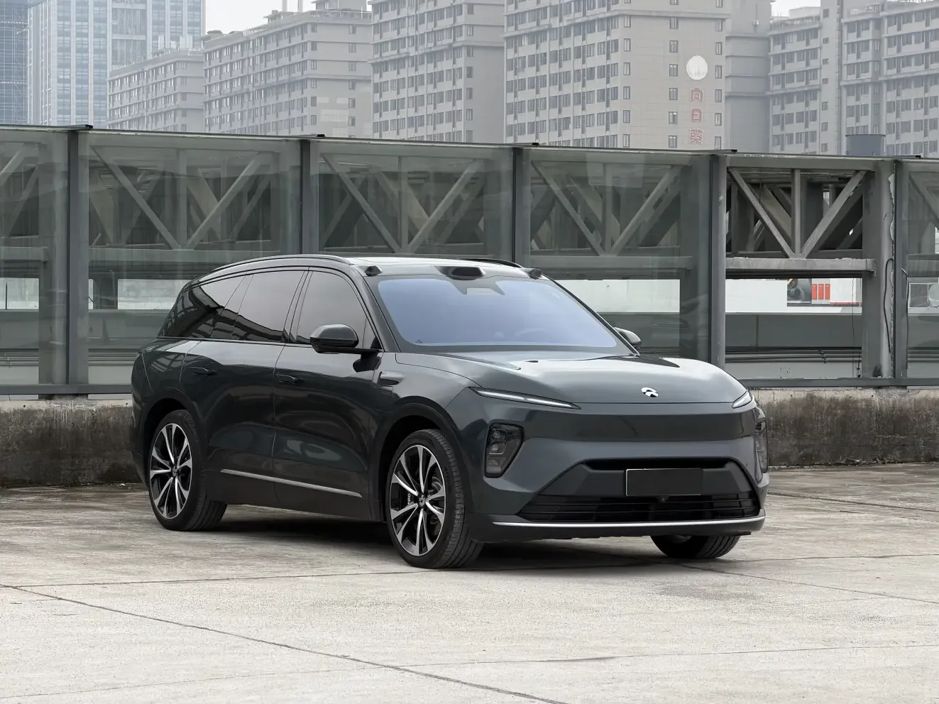 NIO ES8