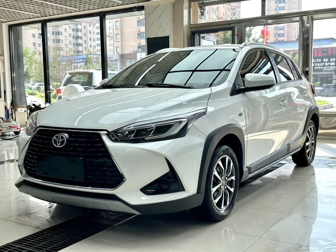 TOYOTA YARIS L