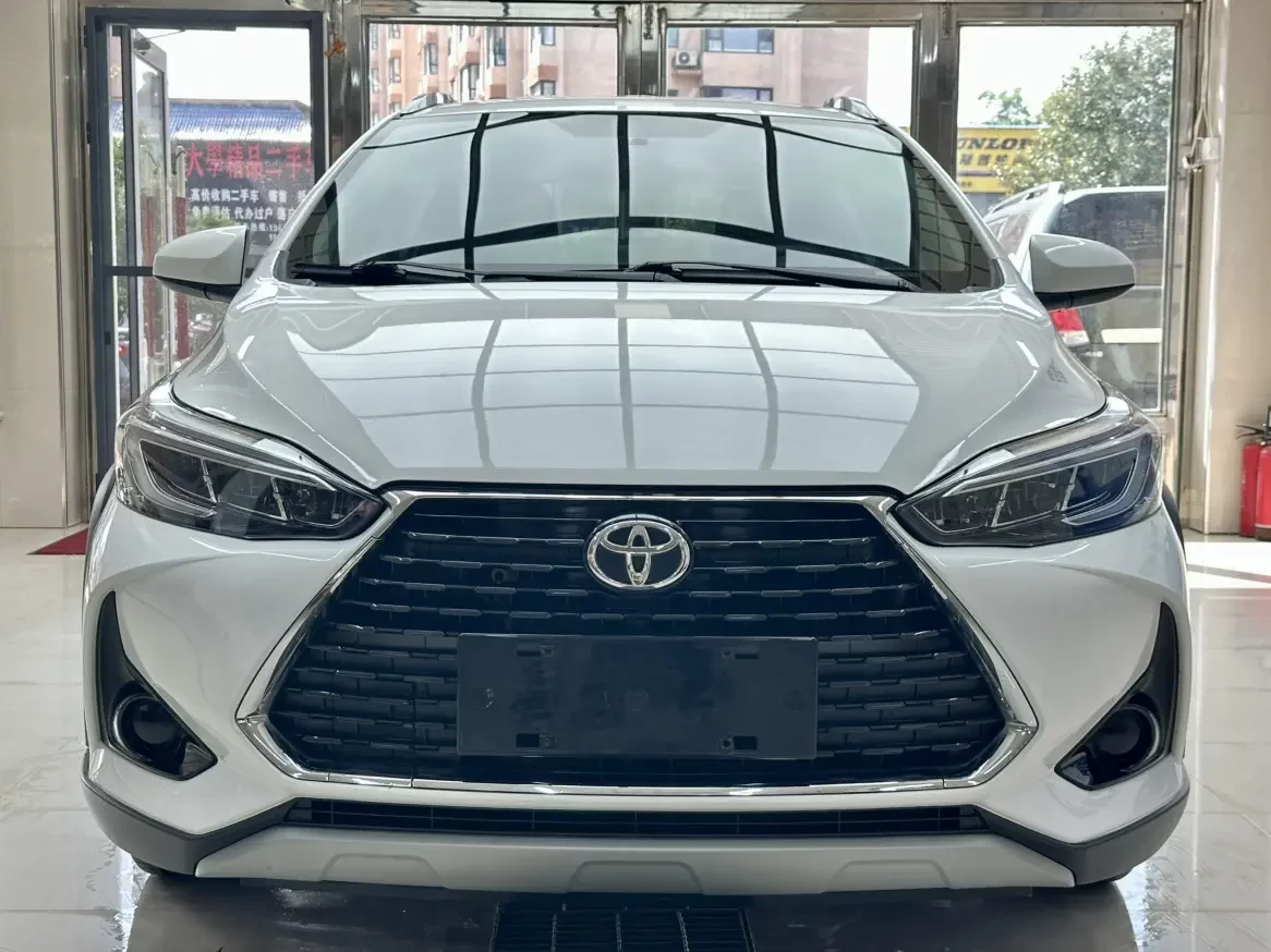 Toyota Yaris L