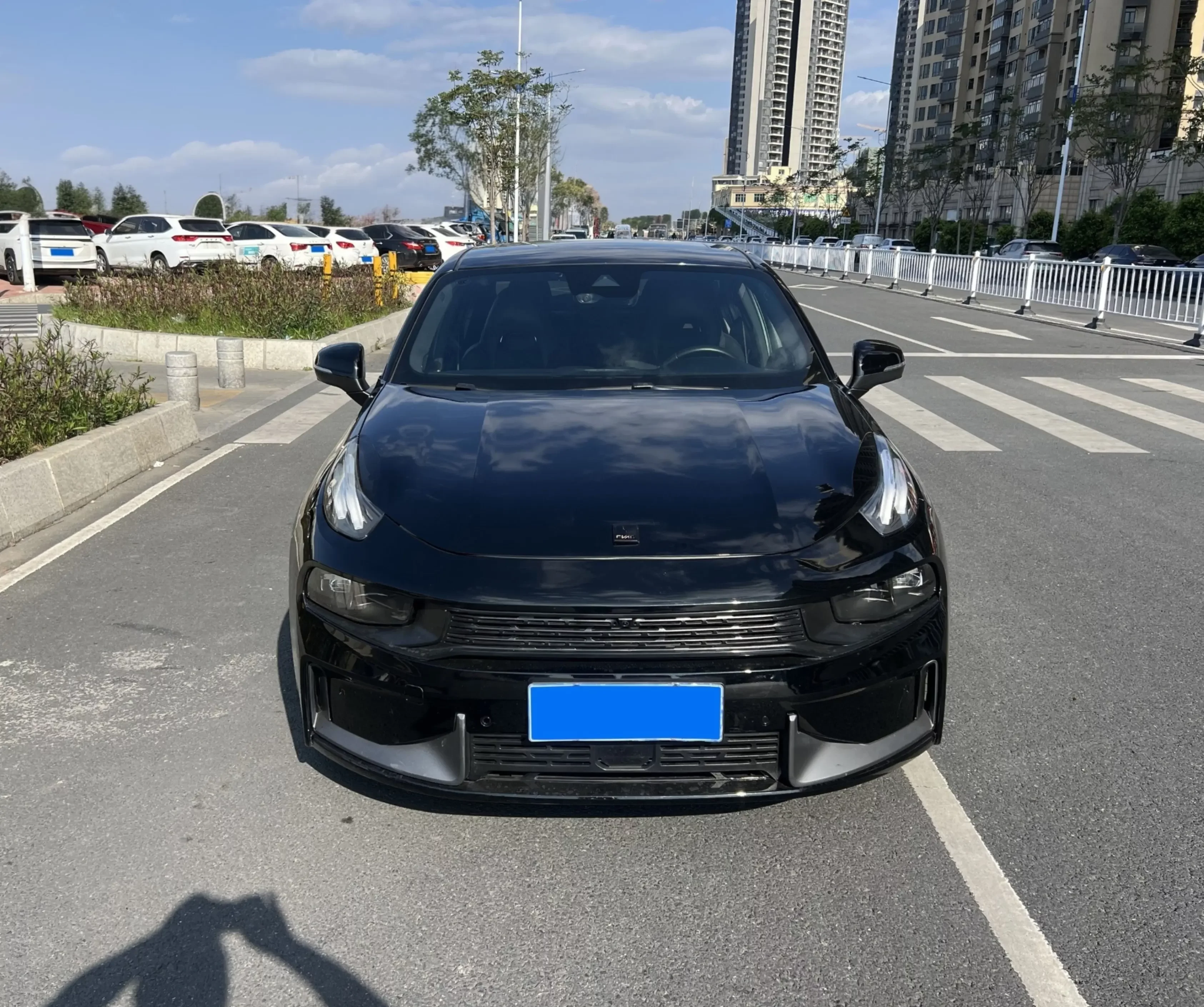 Lynk & Co 03