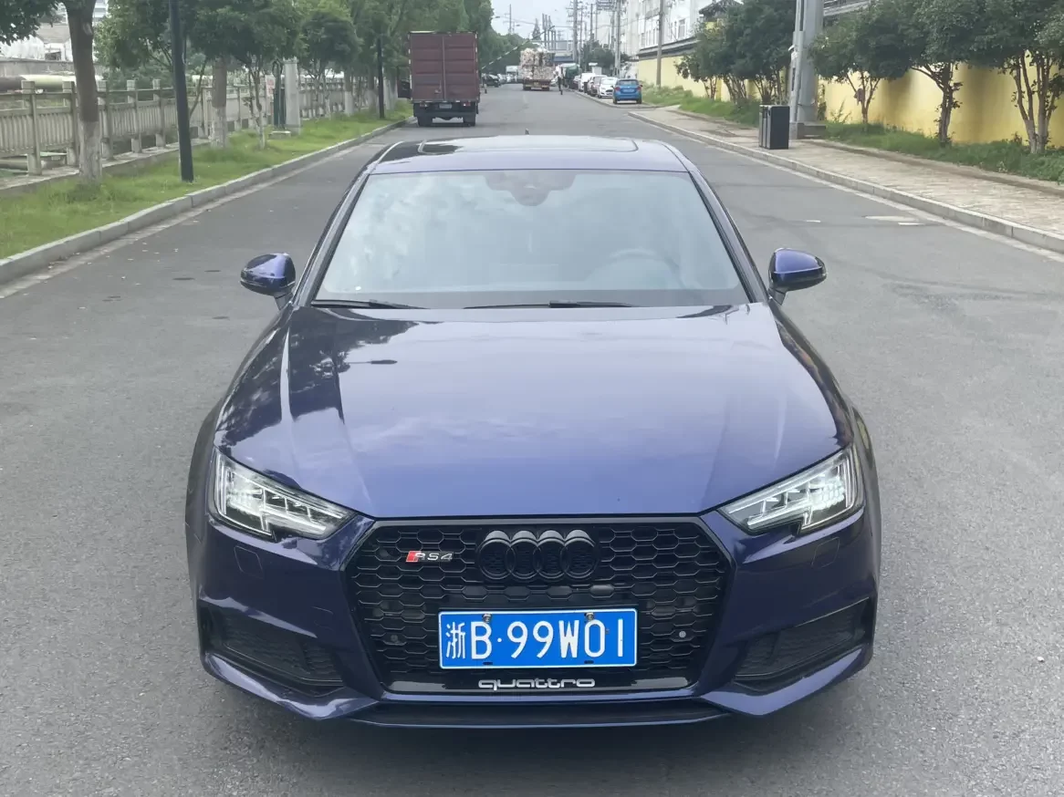 Audi S4