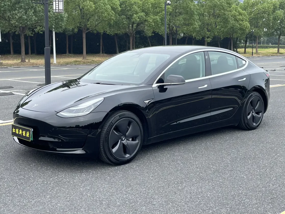 Tesla Model 3  из Китая