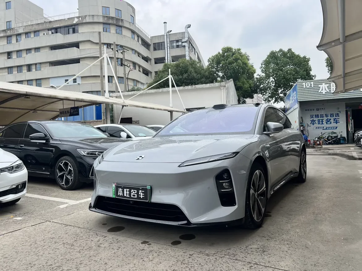 NIO ET5T