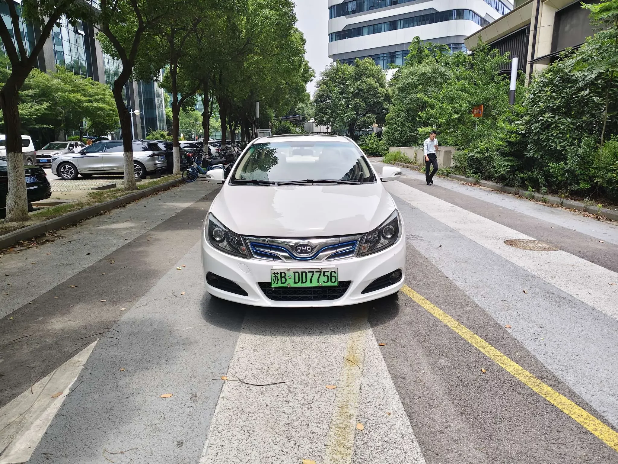 BYD e5