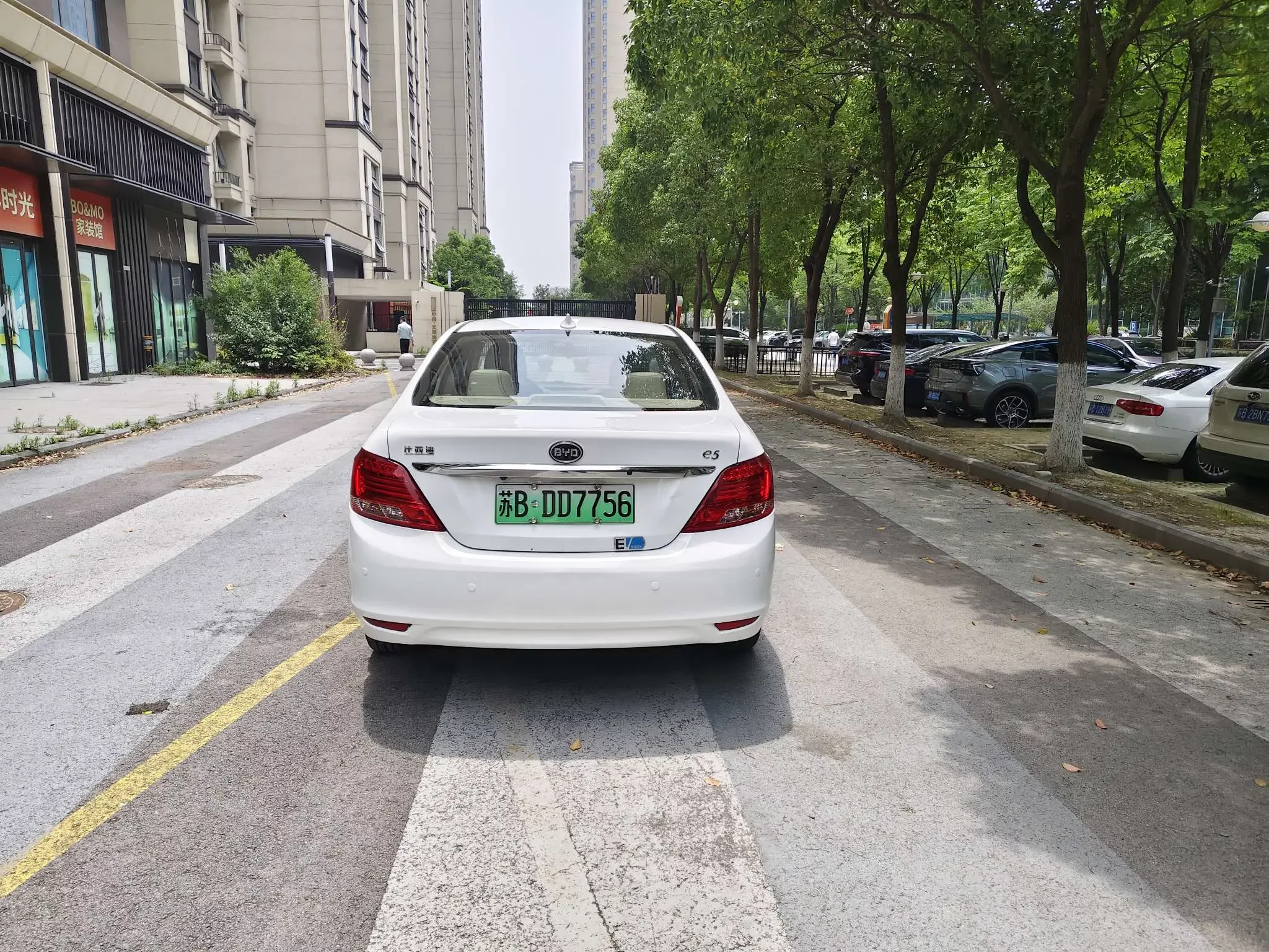 BYD e5