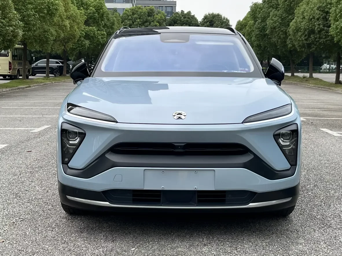 NIO ES6
