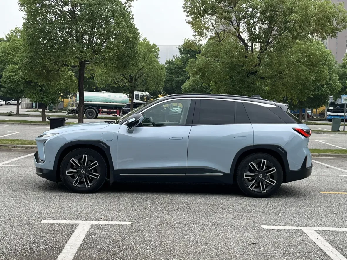 NIO ES6