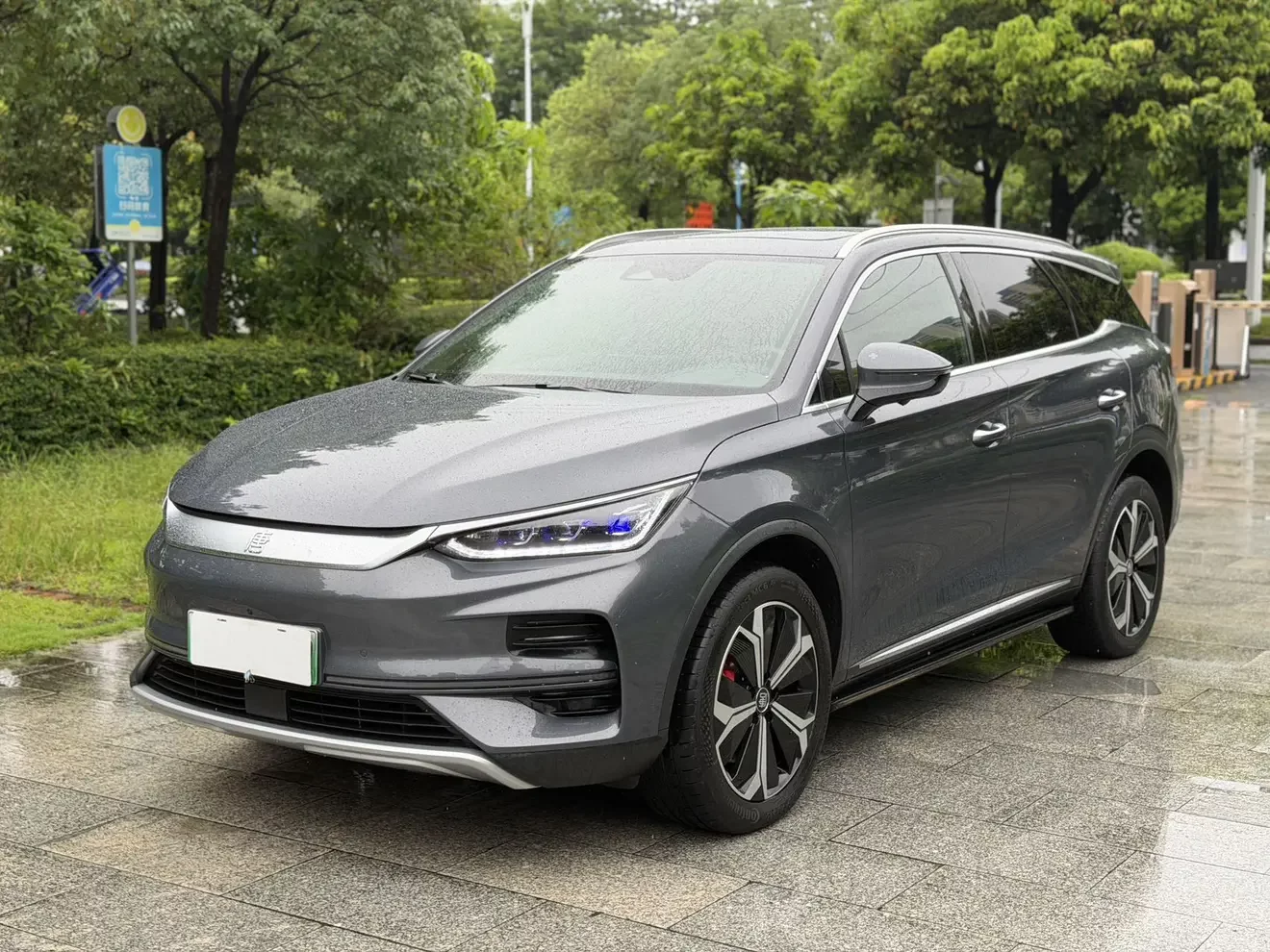 BYD Tang EV