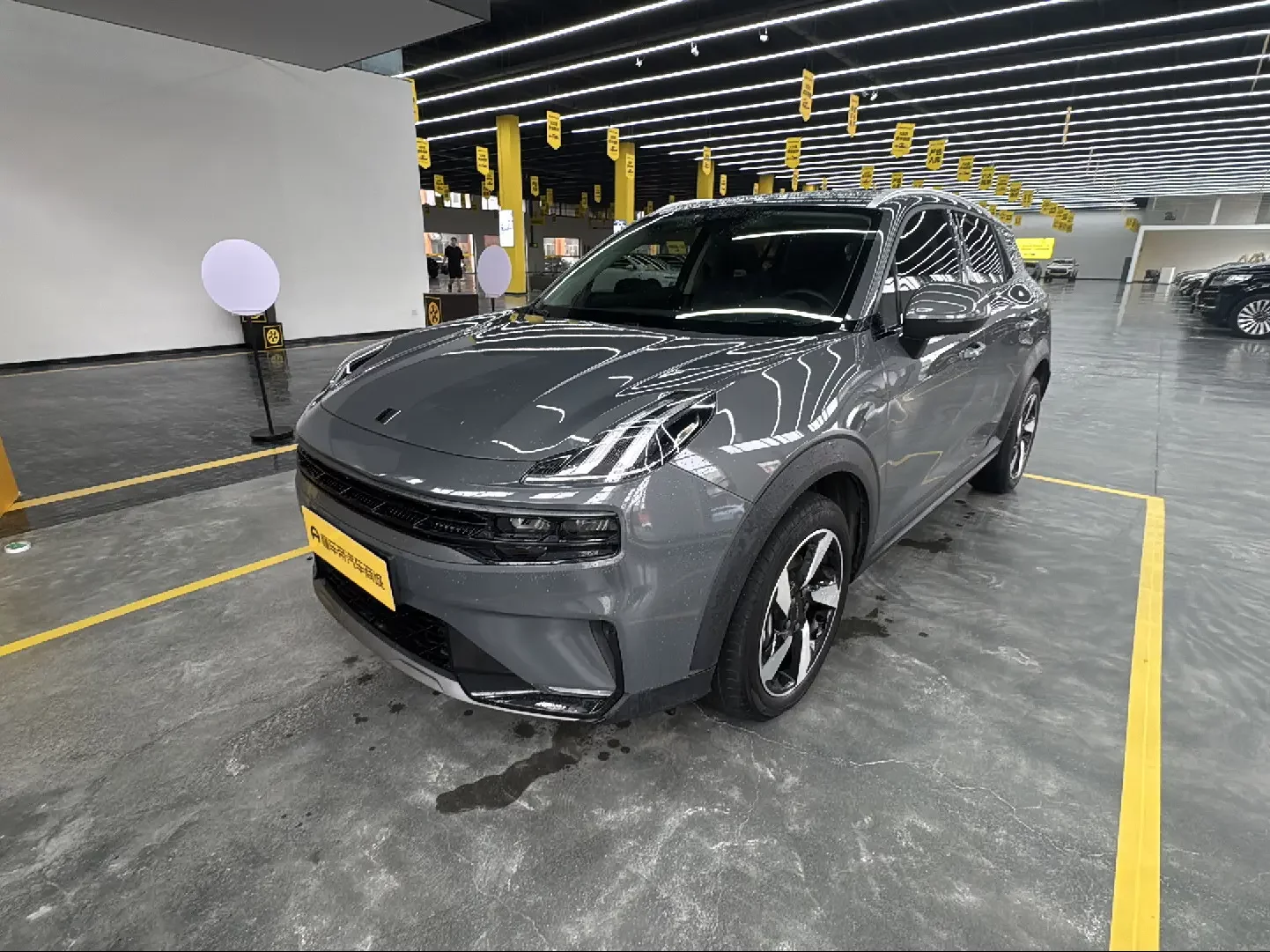 Lynk & Co 06 EM-P