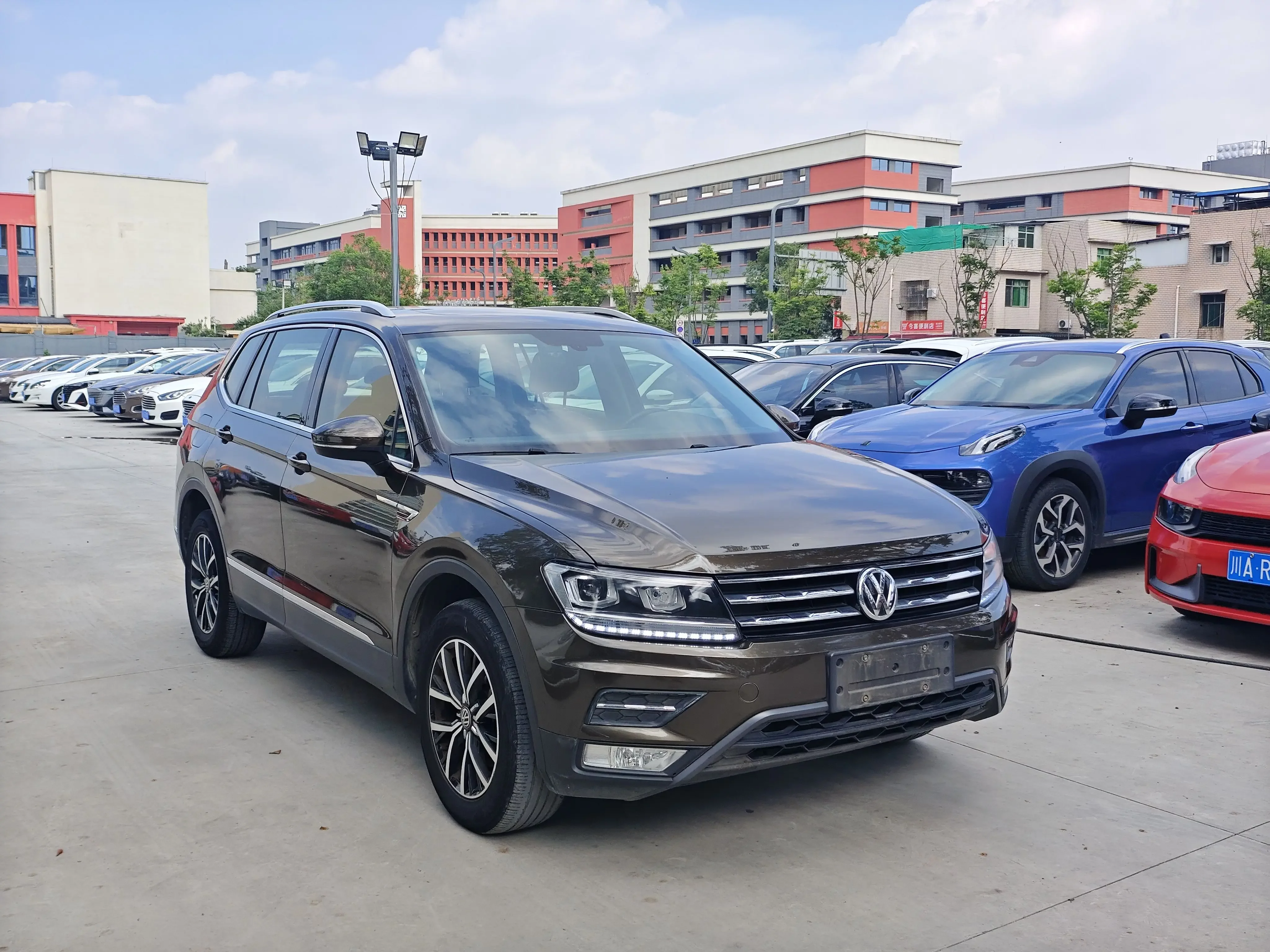 Volkswagen Tiguan L