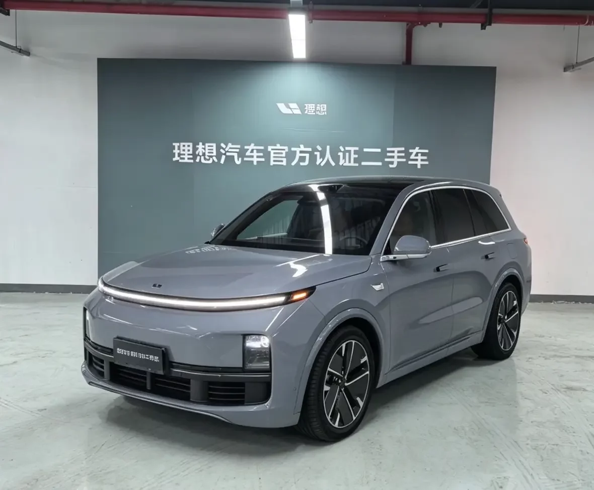 Lixiang L8