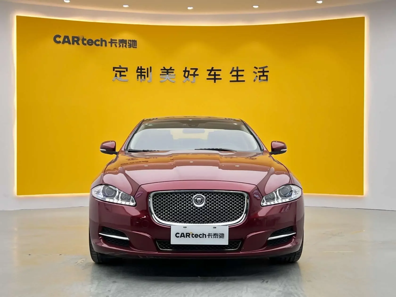 Jaguar XJ