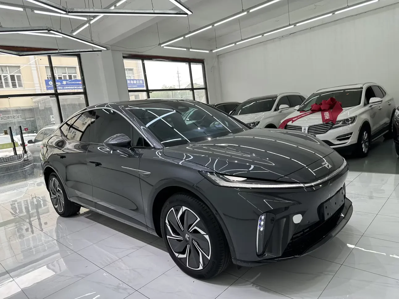 Rising Auto Feifan R7