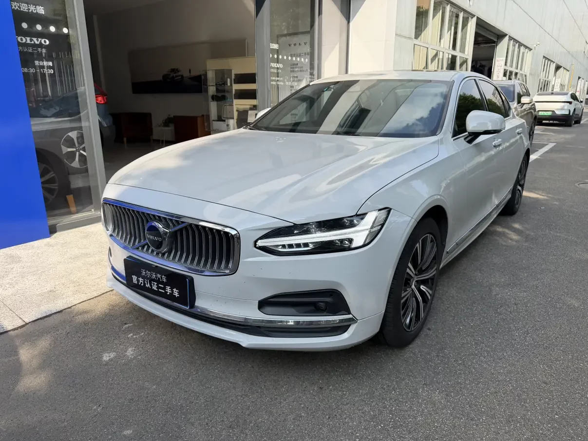 Volvo S90