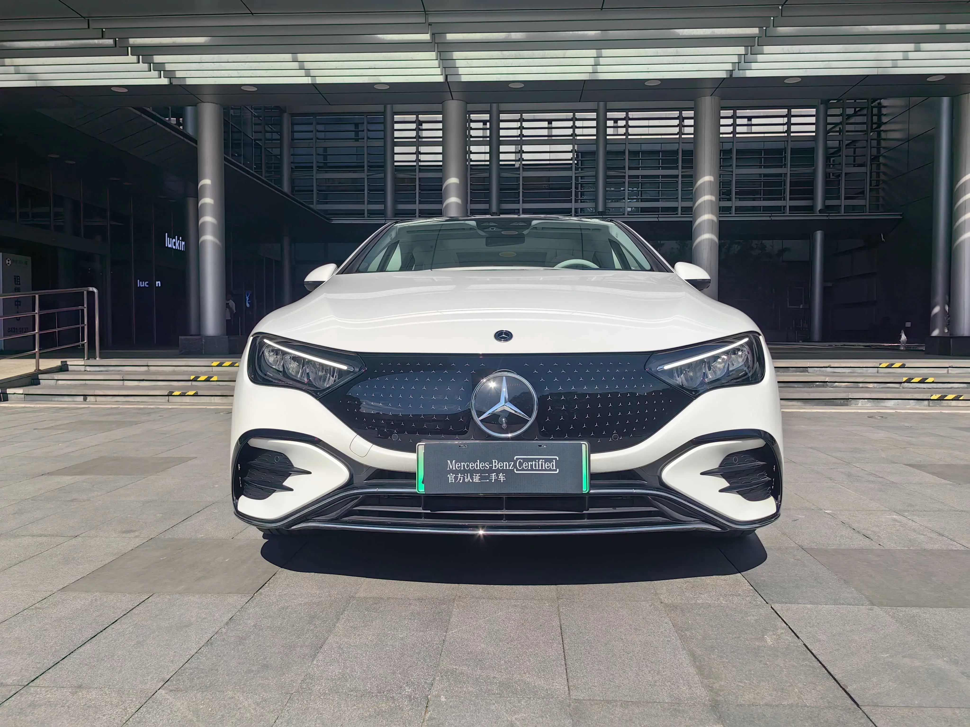 Mercedes-Benz EQE