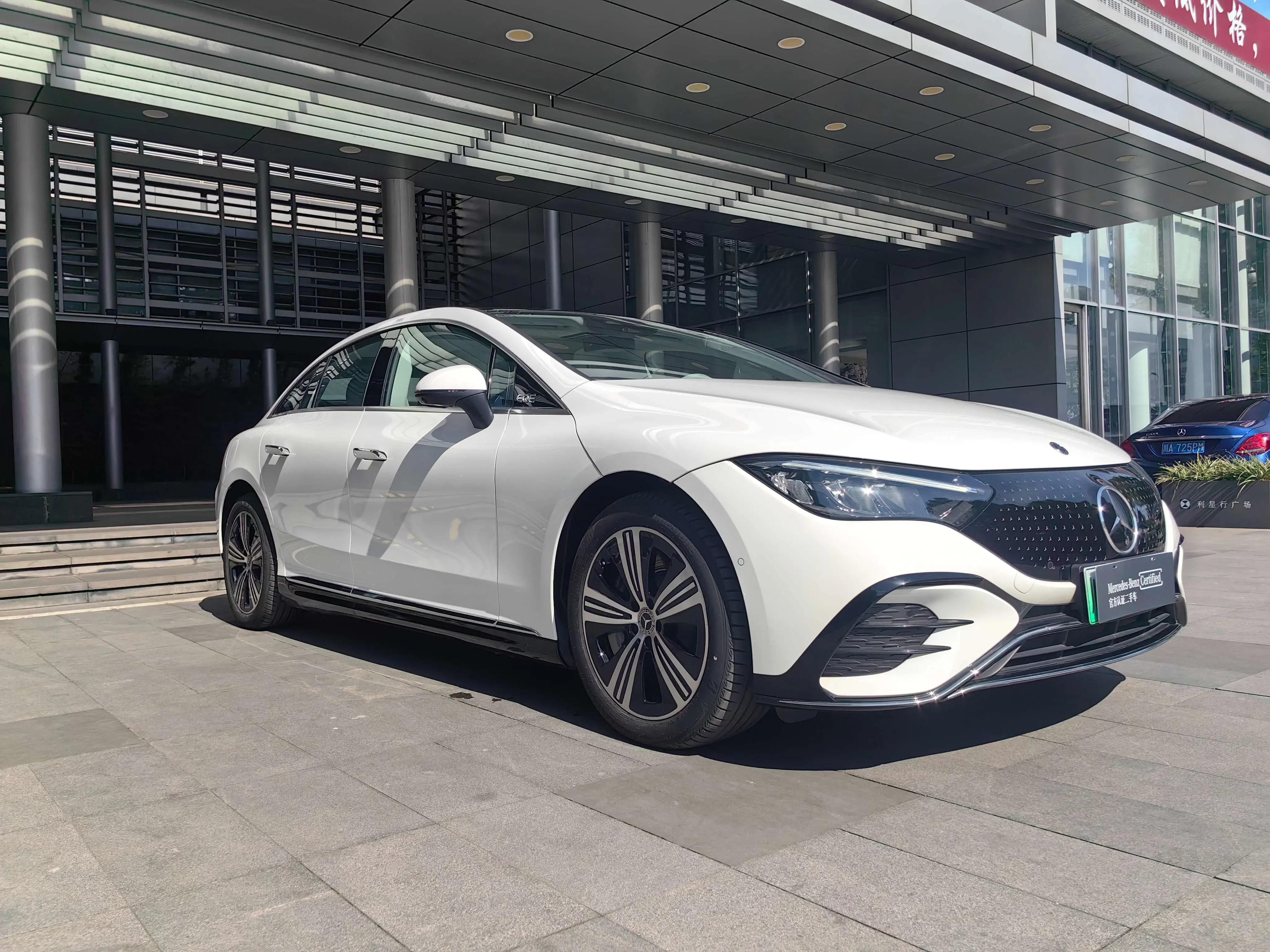 Mercedes-Benz EQE