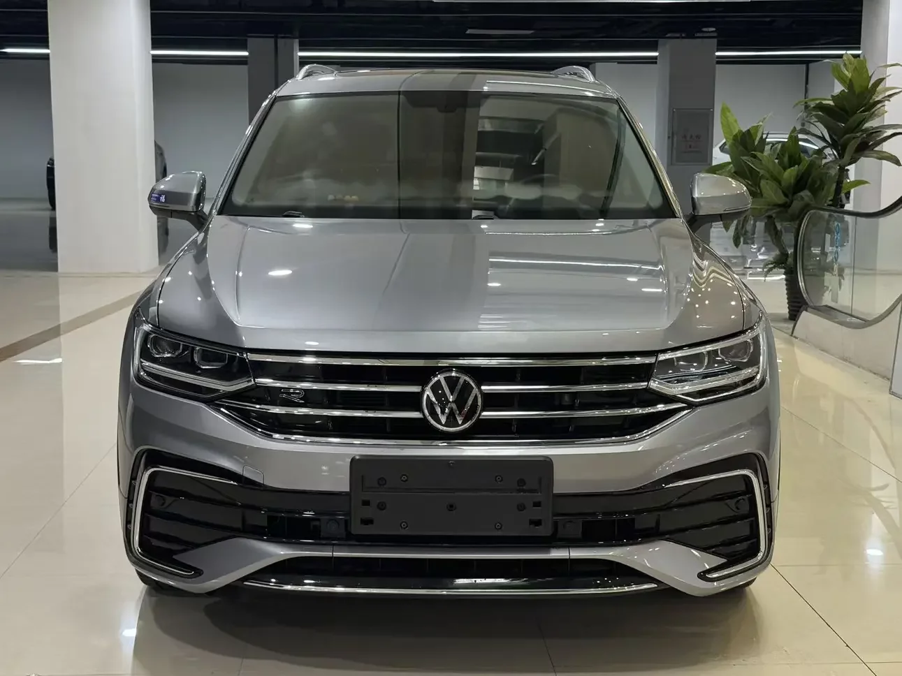 Volkswagen Tiguan L