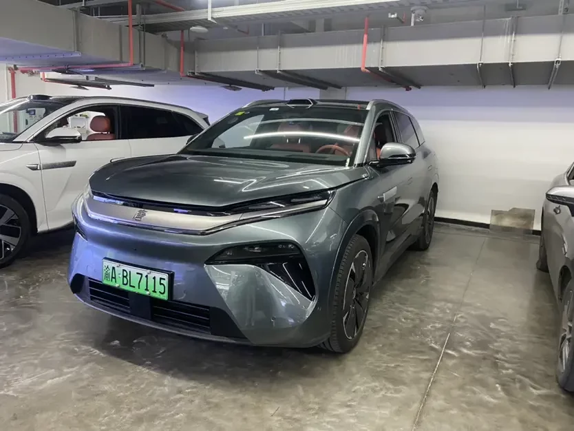 BYD Tang L EV