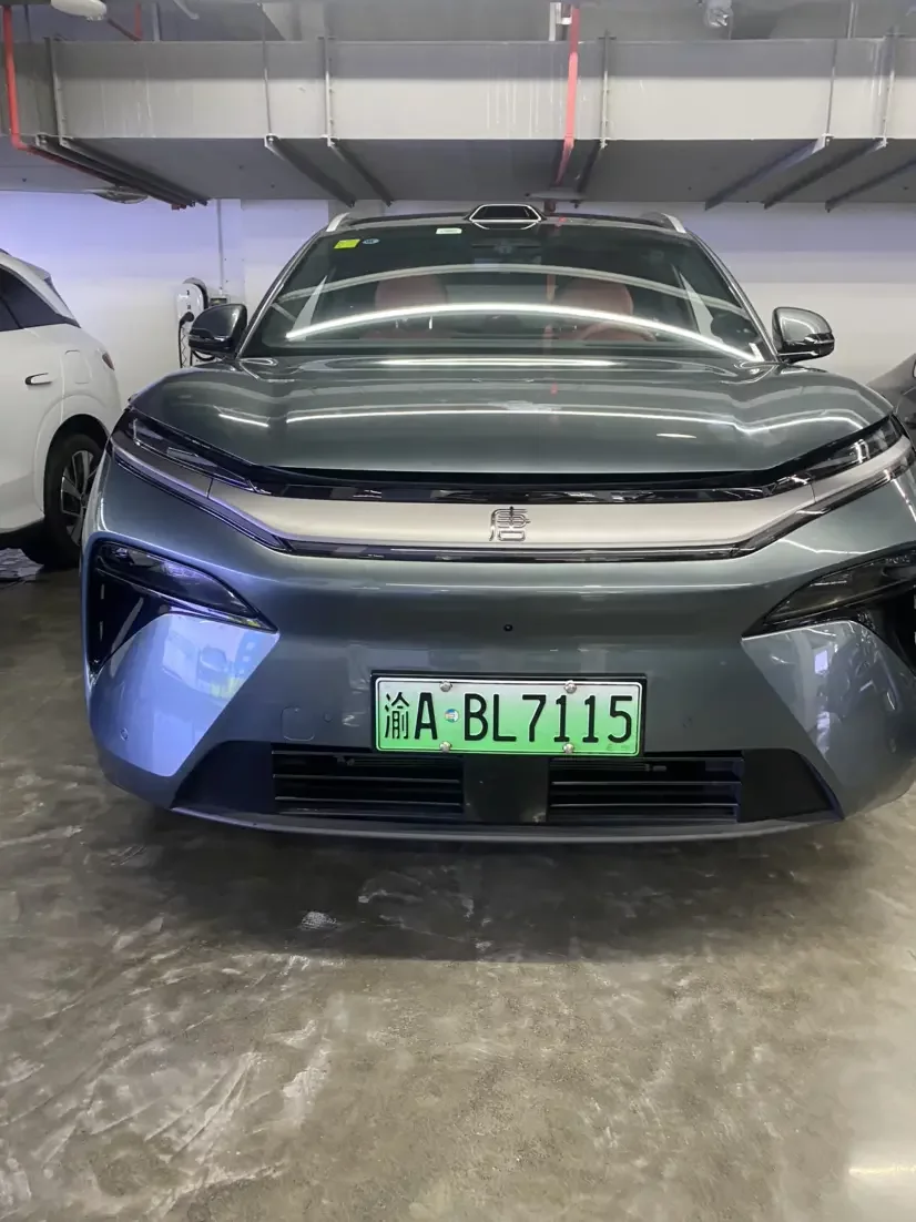 BYD Tang L EV