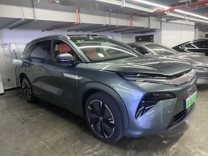 BYD Tang L EV