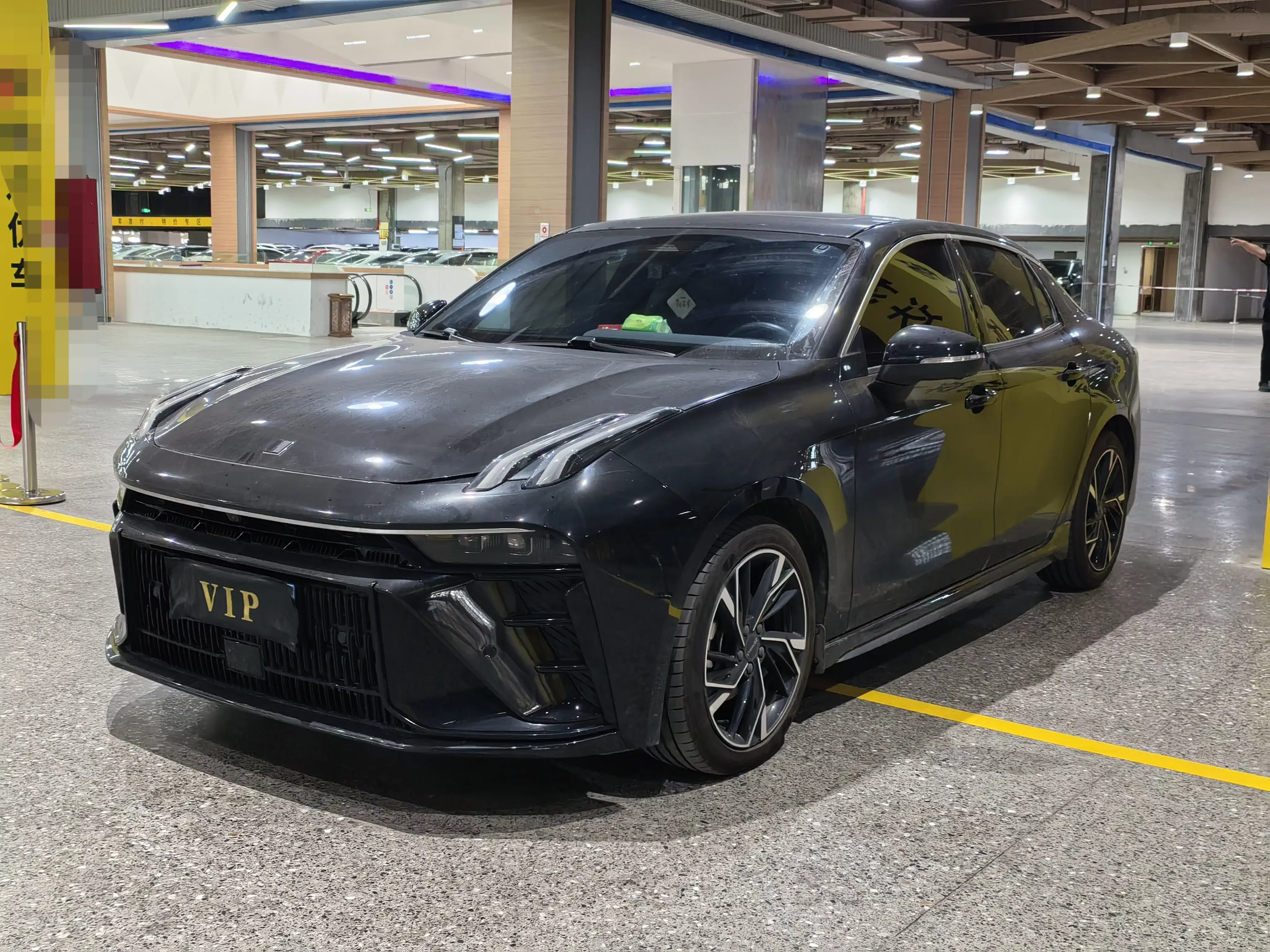 Lynk & Co 03