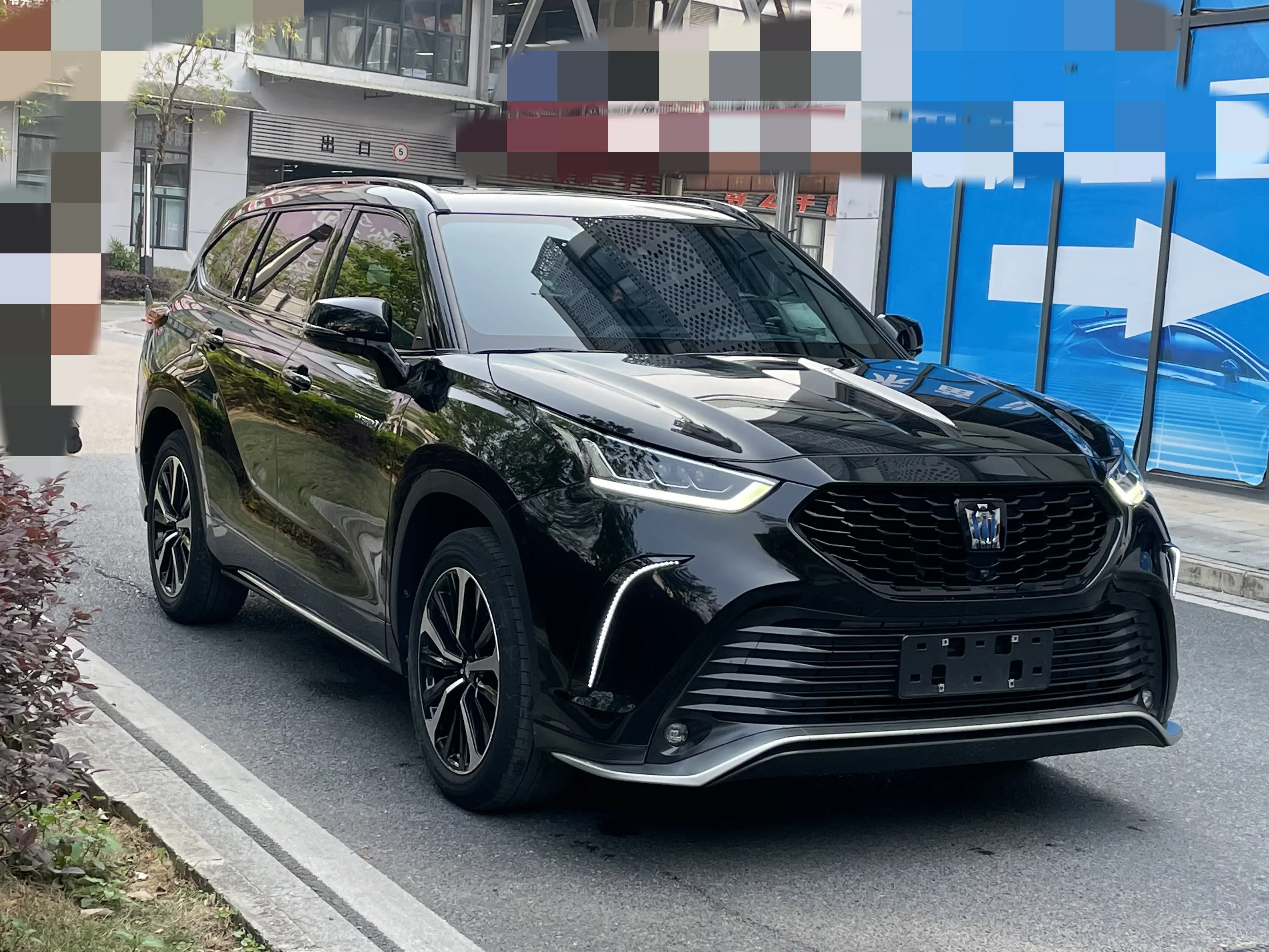 Toyota Crown Kluger