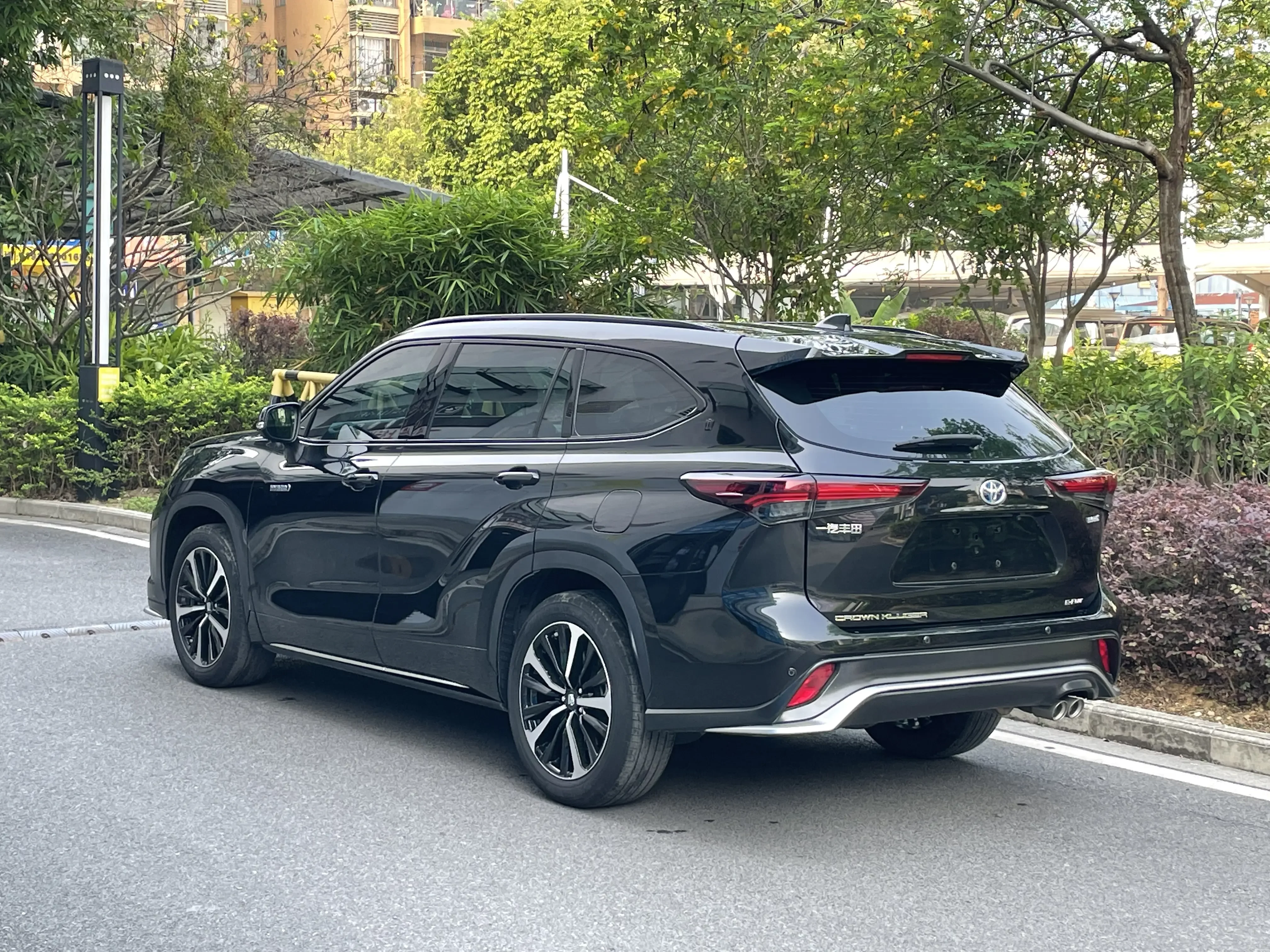 Toyota Crown Kluger