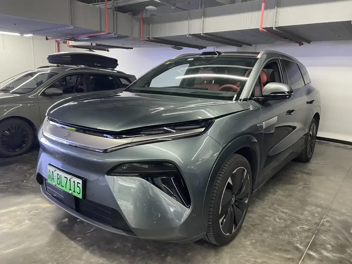 BYD Tang L EV