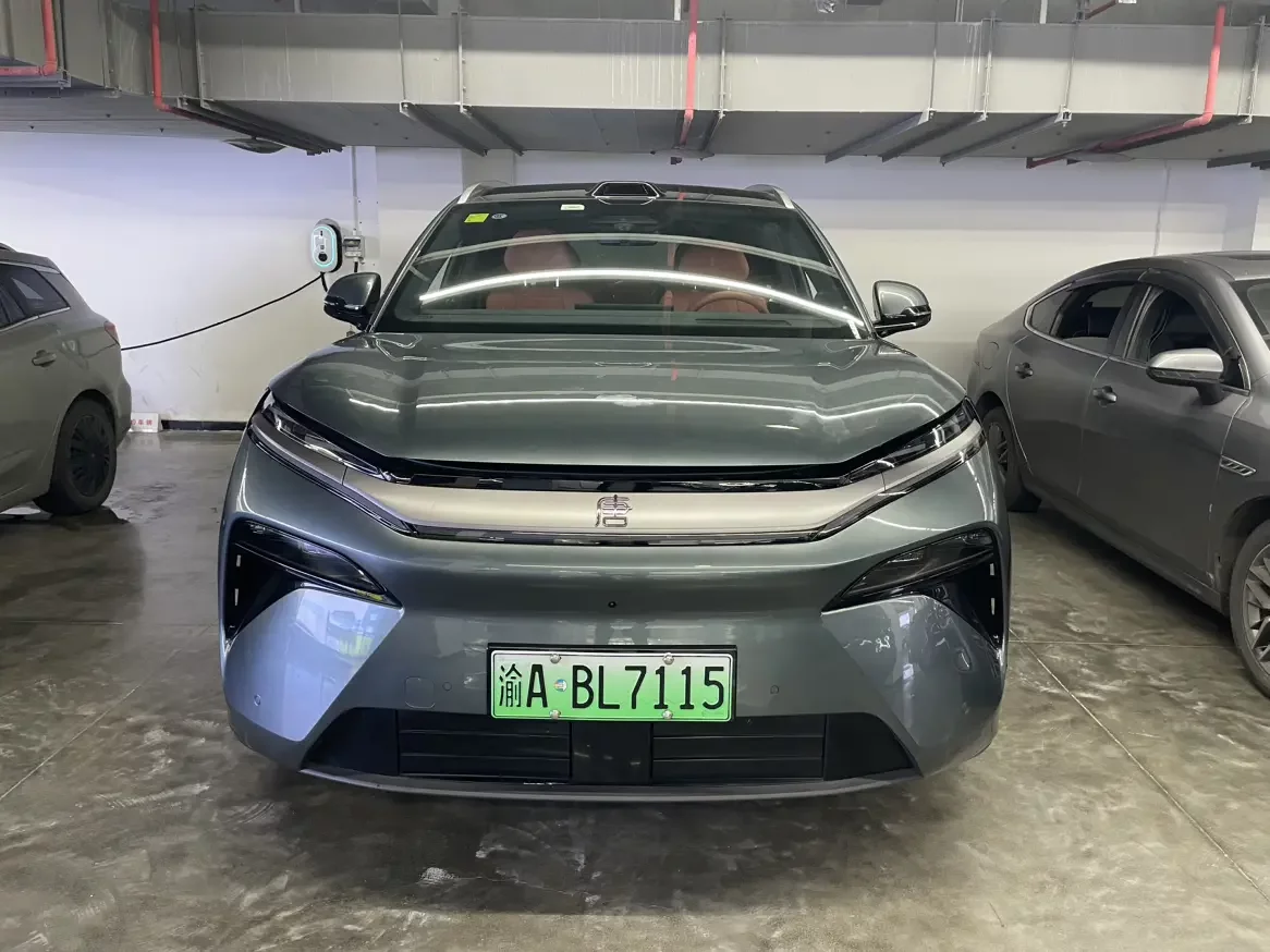BYD Tang L EV