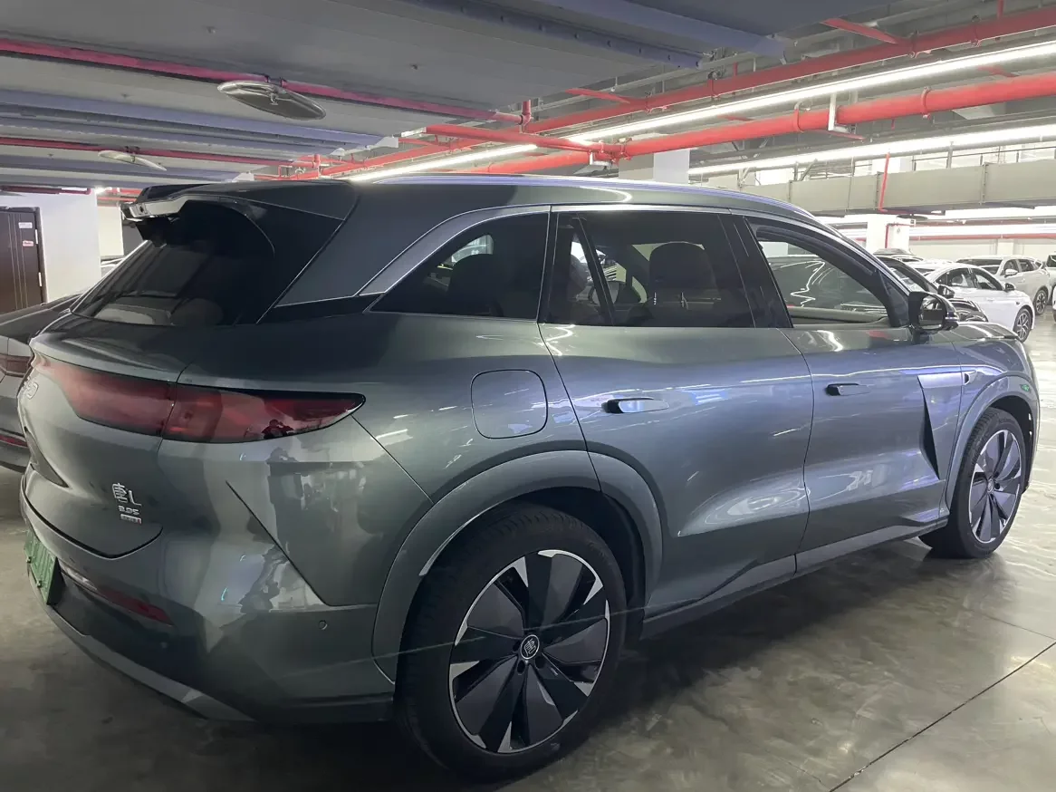 BYD Tang L EV
