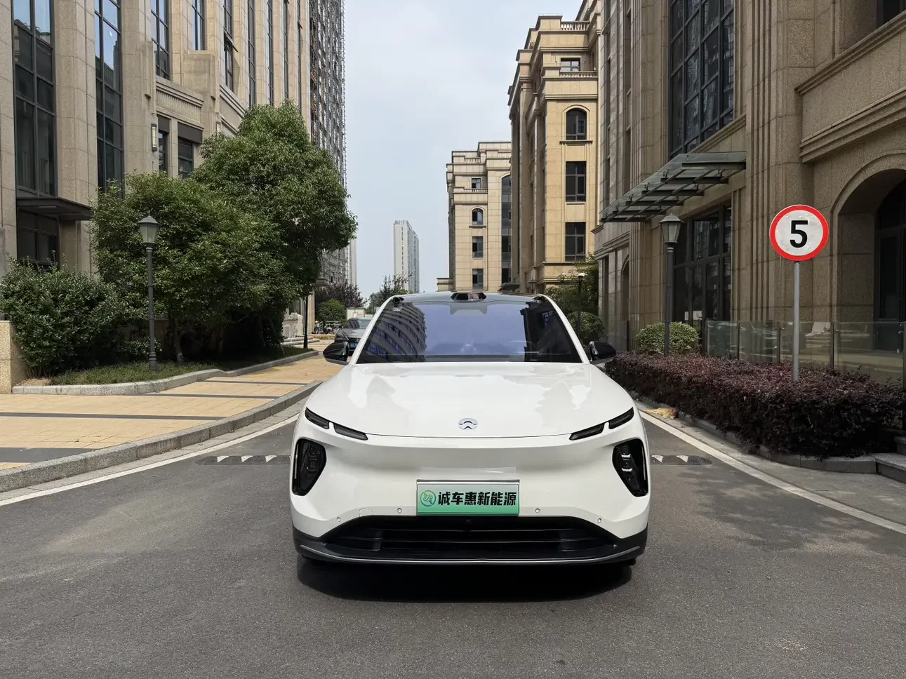 NIO EC6  из Китая