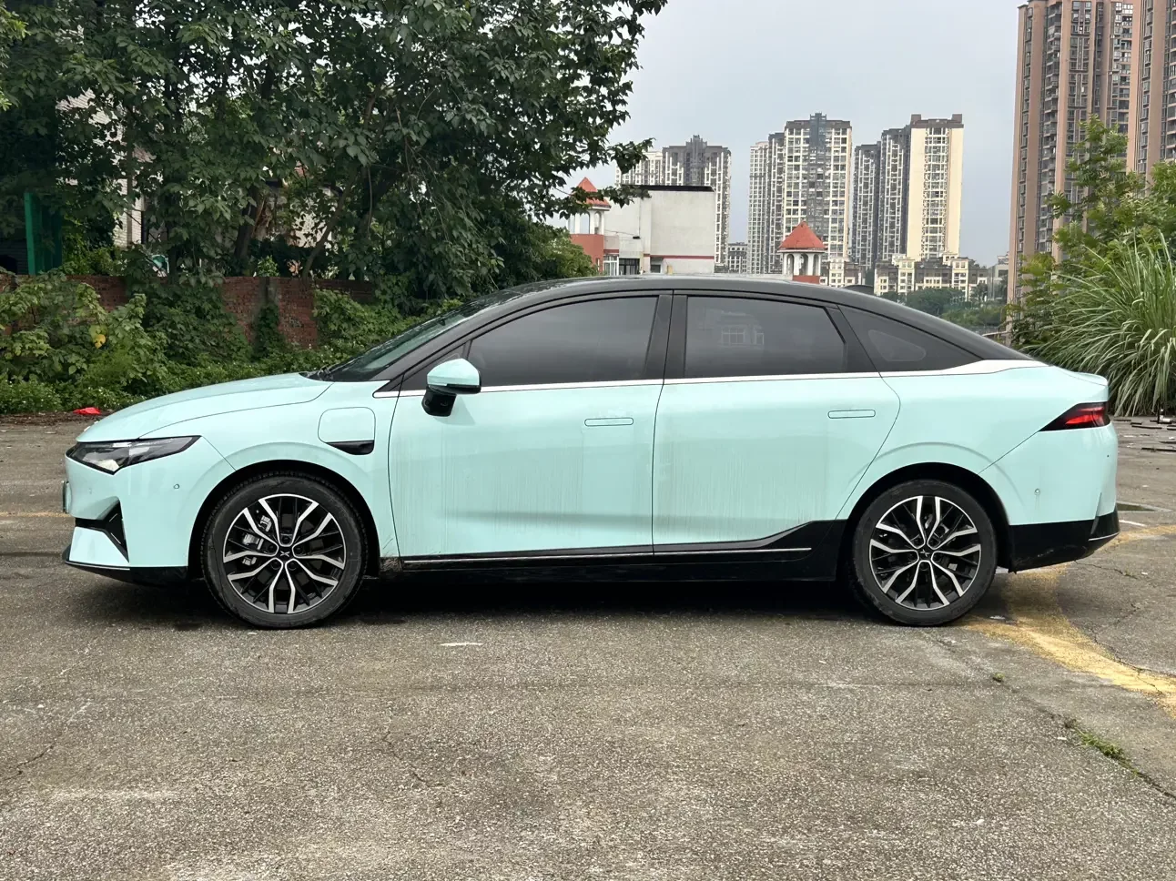 Xpeng P5