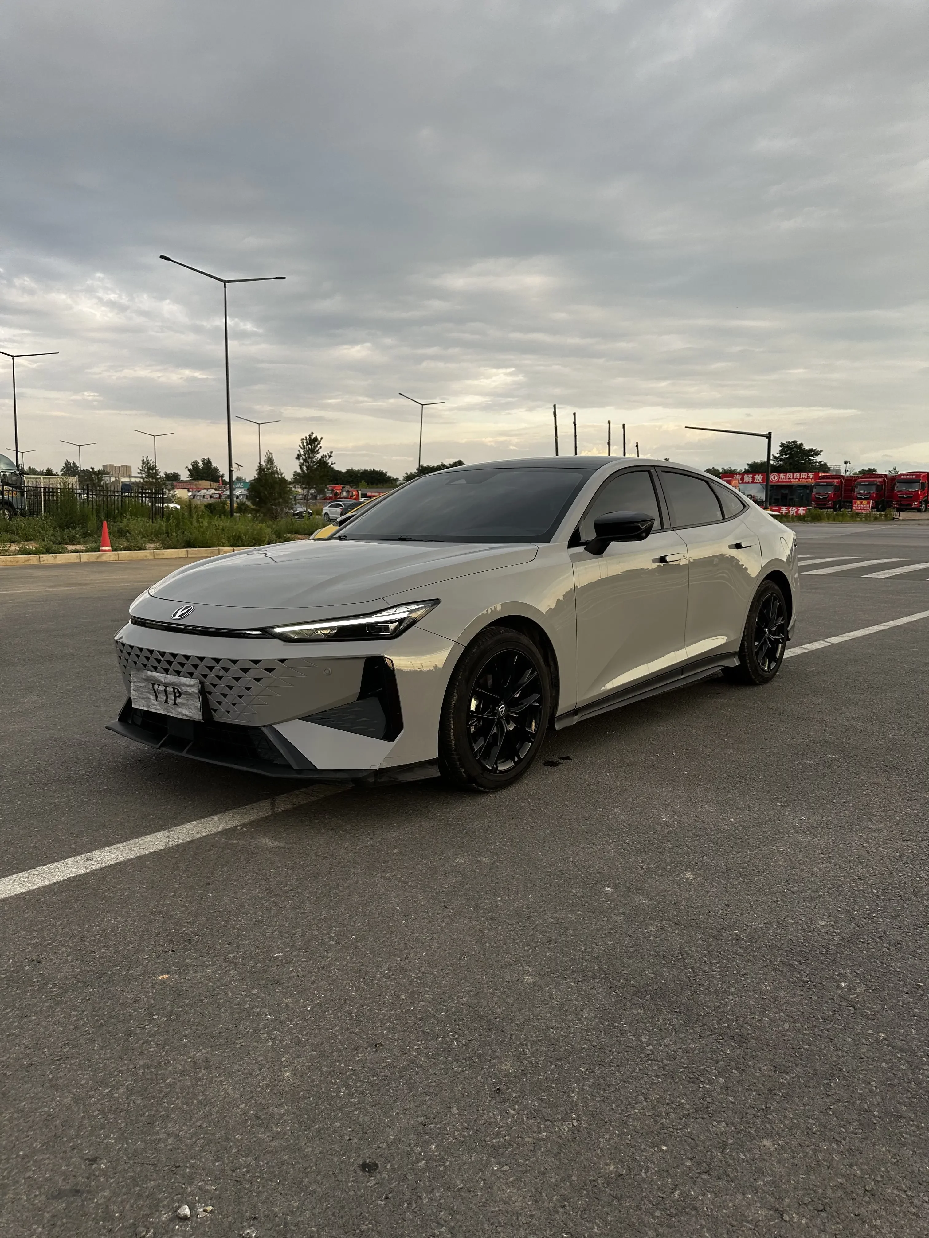 Changan UNI-V