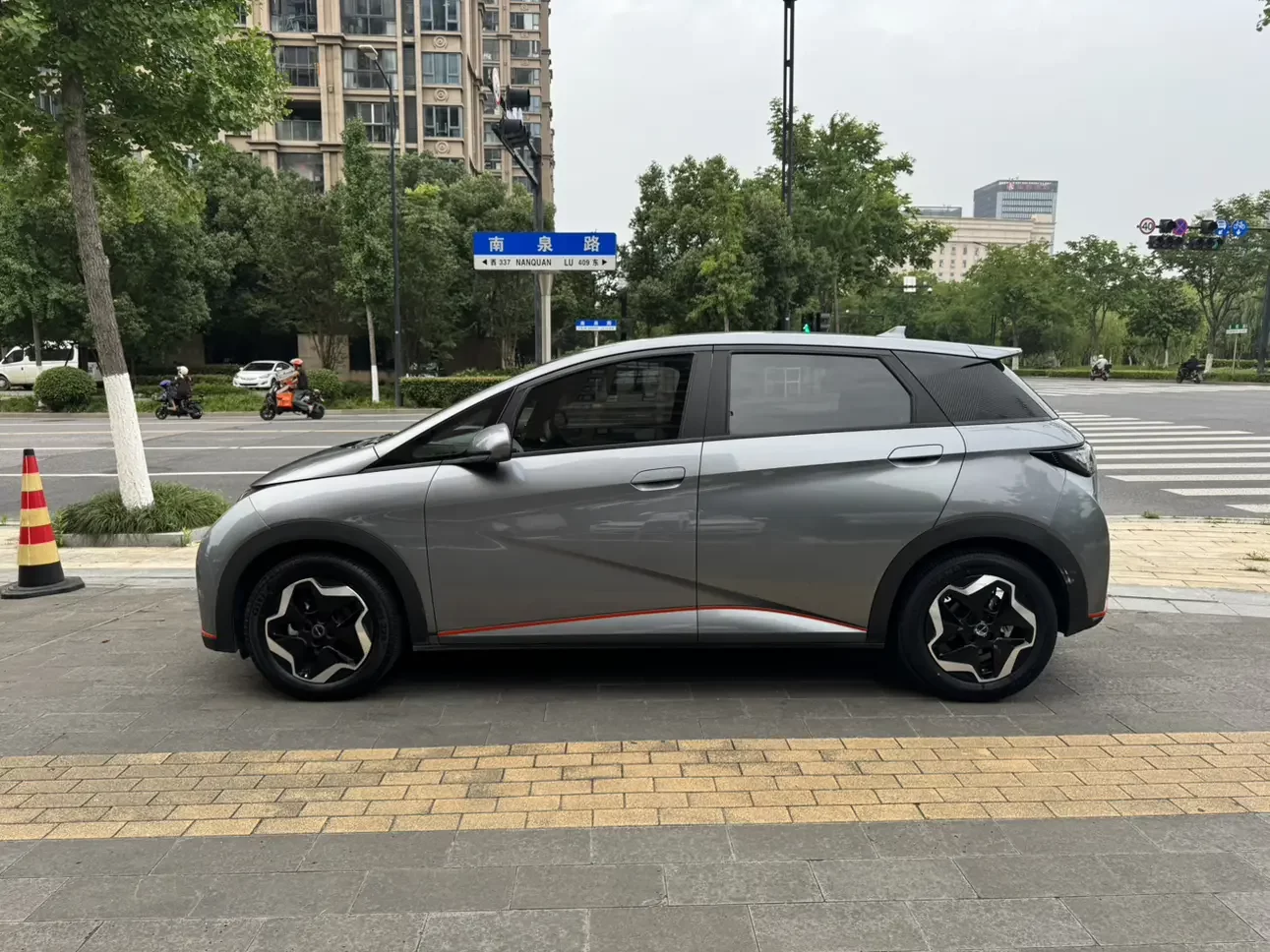 BYD dolphin