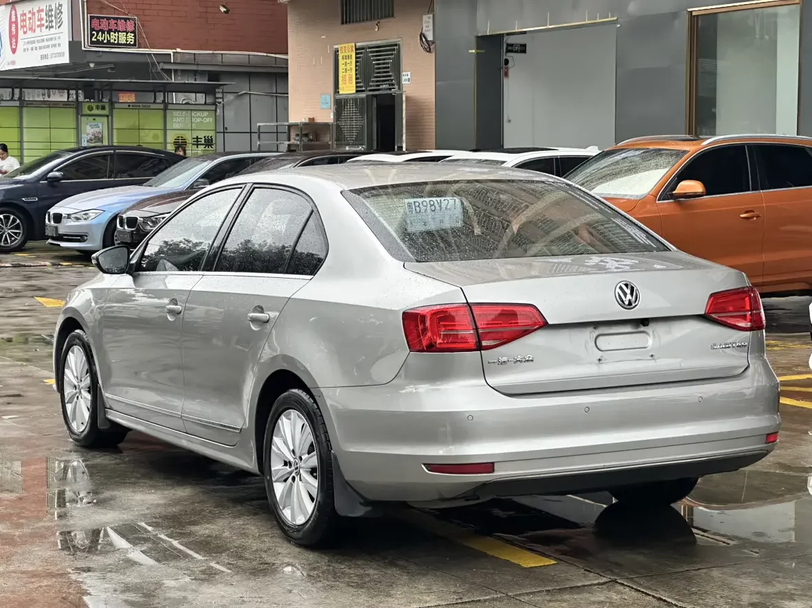 Volkswagen Sagitar