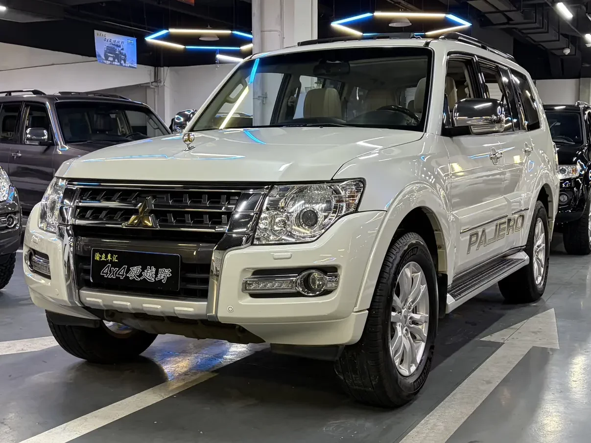 Mitsubishi Pajero  из Китая
